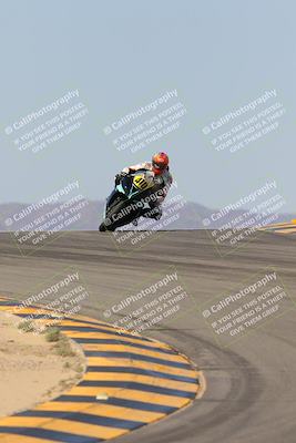 media/Oct-07-2023-CVMA (Sat) [[f84d08e330]]/Race 5 Amatuer Formula Middleweight/